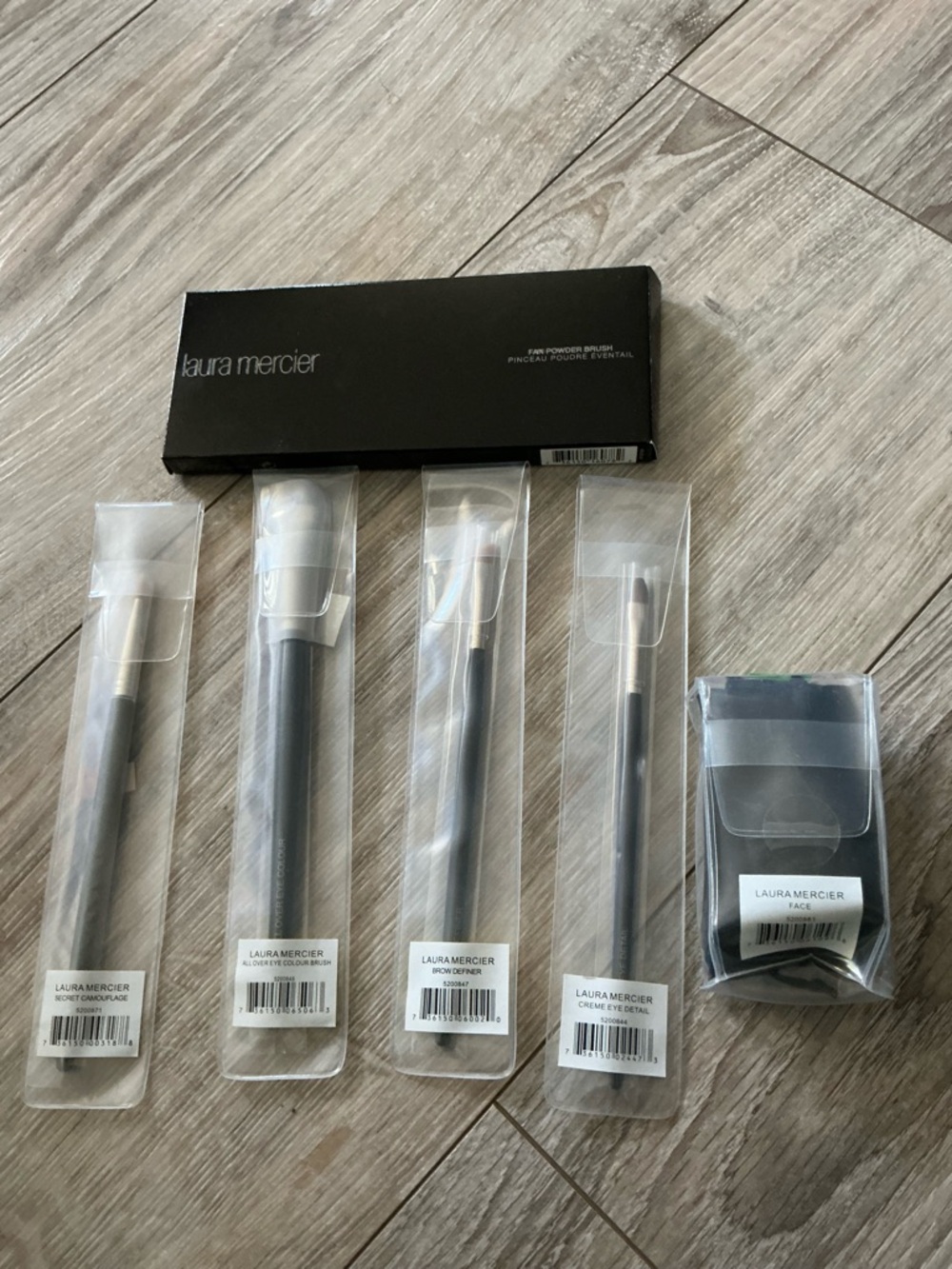 NIP Lot of 6 Laura Mercier Makeup Brushes